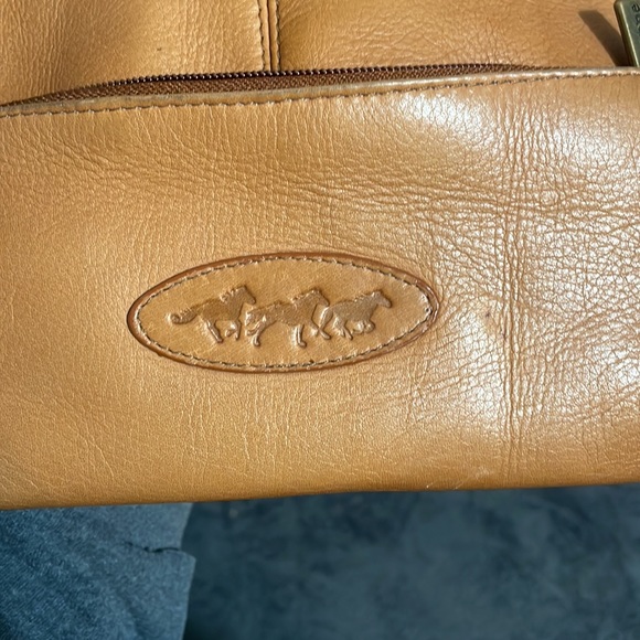 Brown Le Donne purse. With horses on it - Picture 6 of 6